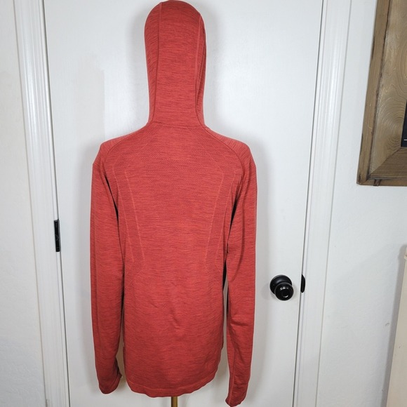 Lululemon Metal Vent Tech Hoodie Red Men's Size Medium Gym Running Jacket - Picture 7 of 13